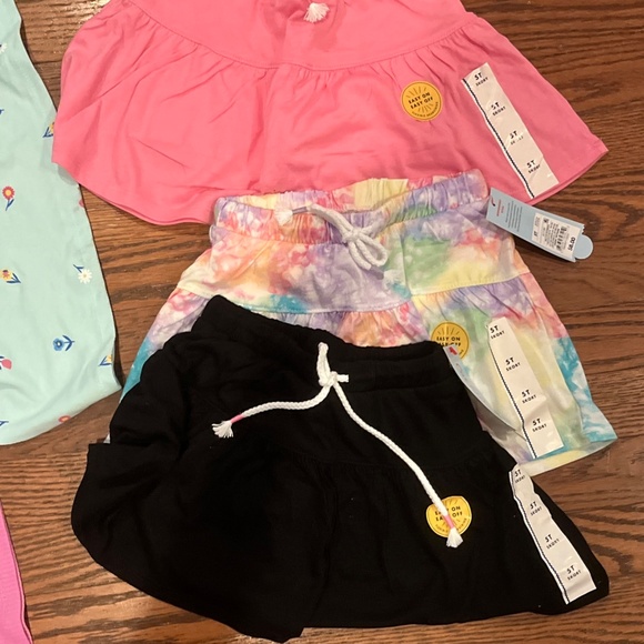 Brand New Girls dresses Size 5T Bundle - Picture 3 of 4